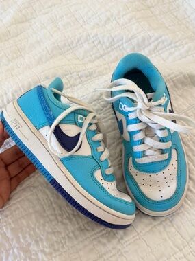 Nike Kids Turquoise, White & Navy Low-Top Sneakers